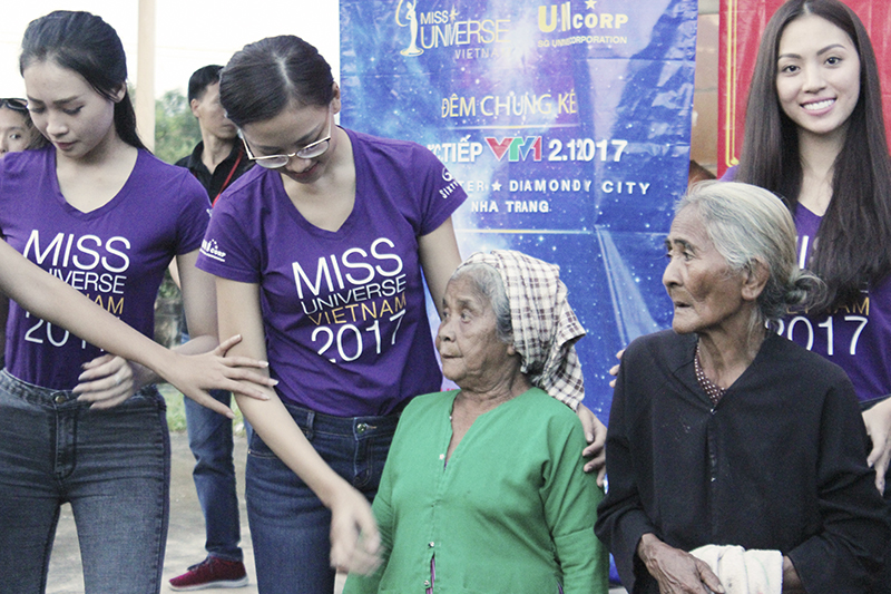 Hành trình thiện nguyện, chia sẻ yêu thương Hoa hậu Hoàn vũ Việt Nam 2017