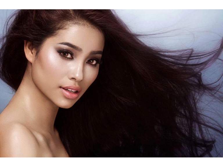 Đại diện Việt Nam tại Hoa hậu Hoàn vũ 2015