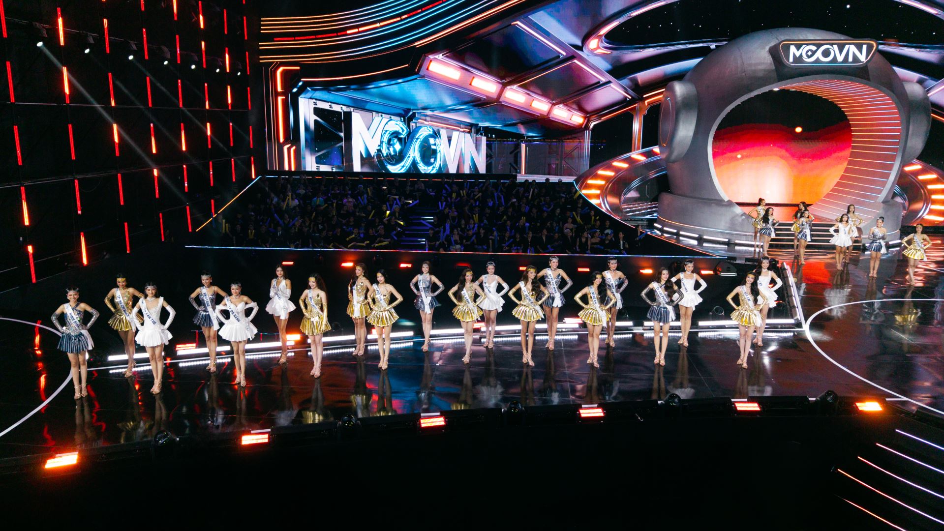 NGUYỄN HOÀNG PHƯƠNG LINH CHÍNH THỨC ĐĂNG QUANG HOA HẬU HOÀN VŨ VIỆT NAM - MISS COSMO VIETNAM 2025