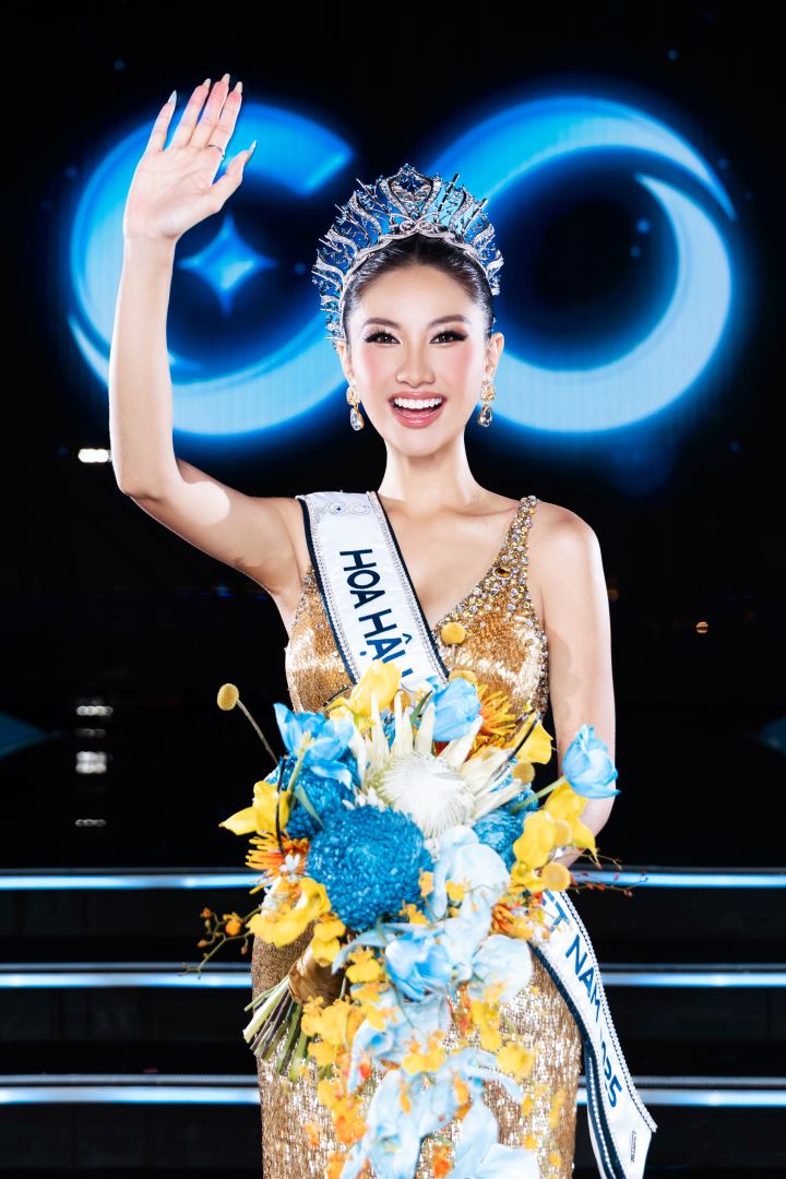 NGUYỄN HOÀNG PHƯƠNG LINH CHÍNH THỨC ĐĂNG QUANG HOA HẬU HOÀN VŨ VIỆT NAM - MISS COSMO VIETNAM 2025