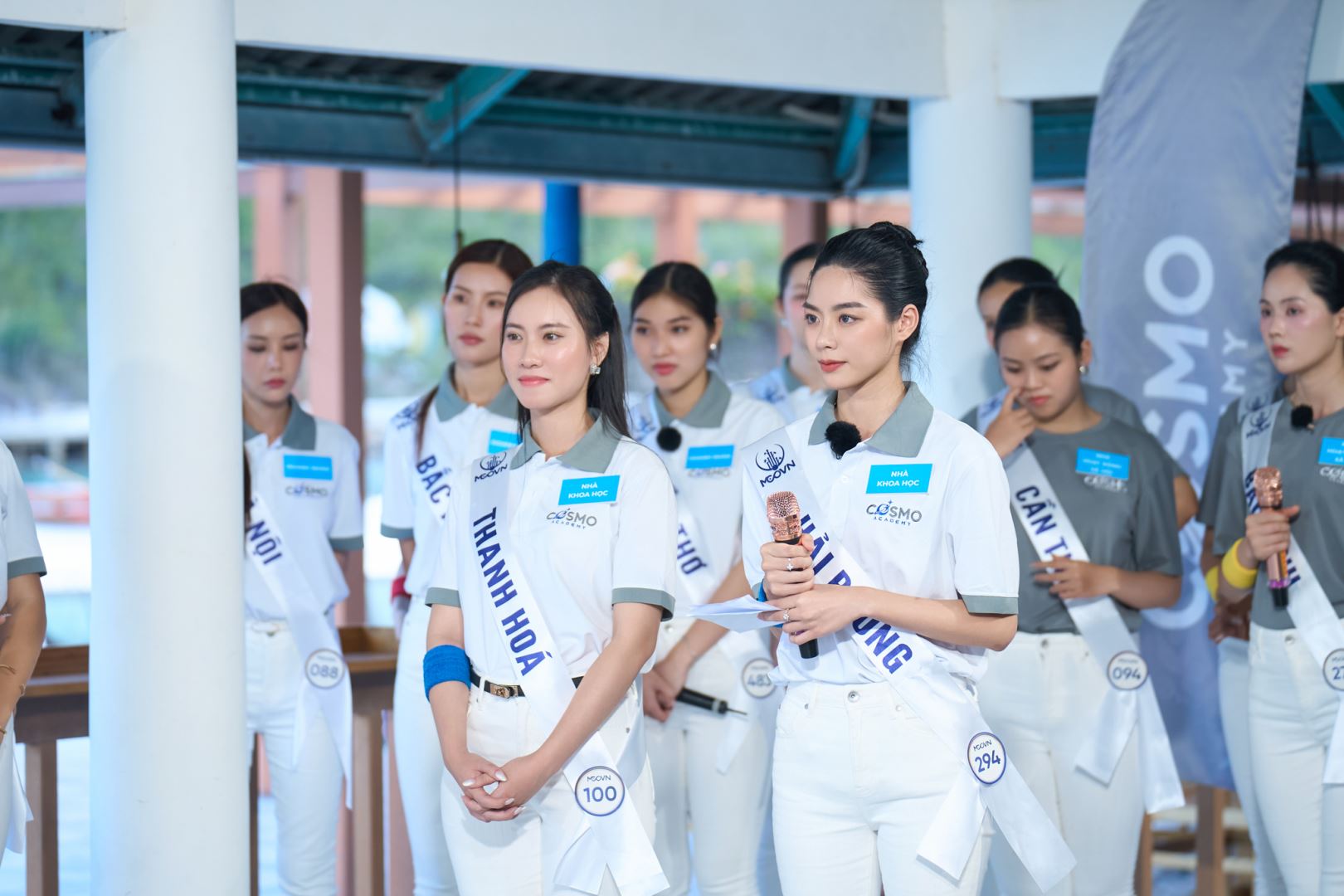 HOA HẬU HOÀN VŨ VIỆT NAM 2025: CUỘC ĐỐI THOẠI CÁC THẾ HỆ HOA HẬU, THÍ SINH “ĐẤU LÝ” CÙNG GIÁM KHẢO