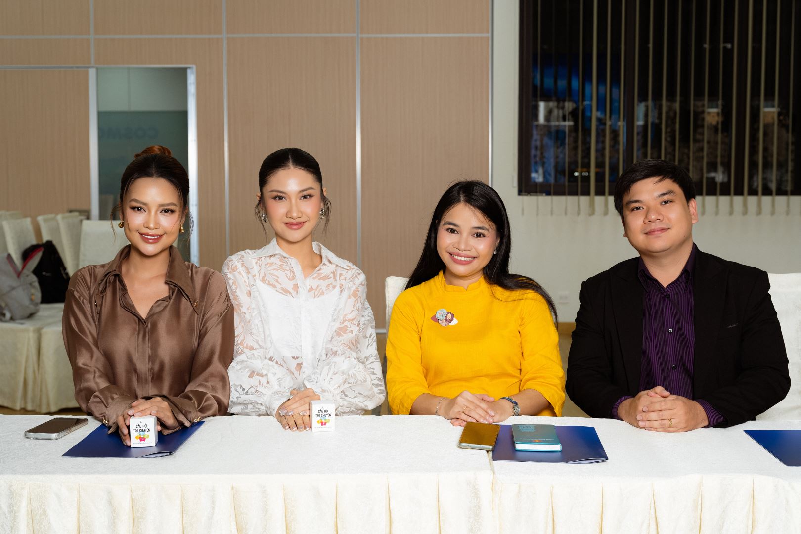 TÂM HUYẾT VỚI DỰ ÁN ‘KHÓ’, HOA HẬU PHƯƠNG LINH ĐỐI DIỆN LOẠT CHẤT VẤN