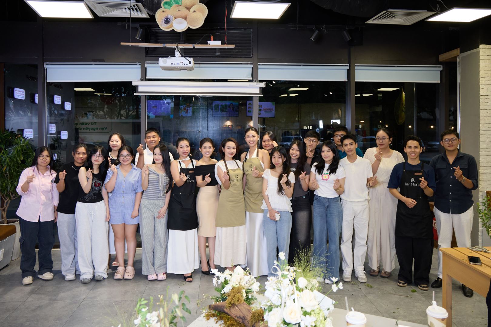 CÓ GÌ TRONG DỰ ÁN CỘNG ĐỒNG ‘DÙNG 100% TIỀN THƯỞNG ĐỂ THỰC HIỆN’ CỦA MISS COSMO VIETNAM 2025 - NGUYỄN HOÀNG PHƯƠNG LINH?