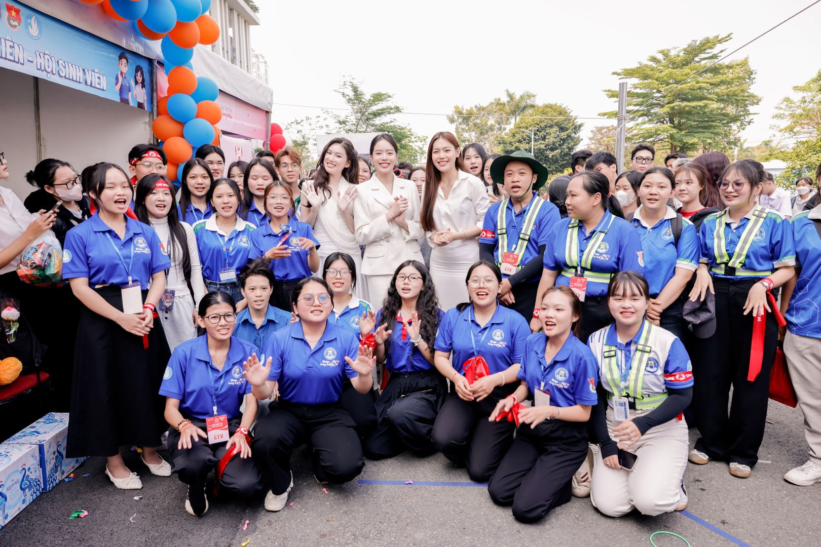 MỘT TUẦN HOẠT ĐỘNG NỔI BẬT: HOA HẬU, Á HẬU HOÀN VŨ VIỆT NAM VÀ MISS COSMO THAM GIA CÁC HOẠT ĐỘNG CỘNG ĐỒNG, LAN TỎA GIÁ TRỊ TÍCH CỰC ĐẾN VỚI XÃ HỘI