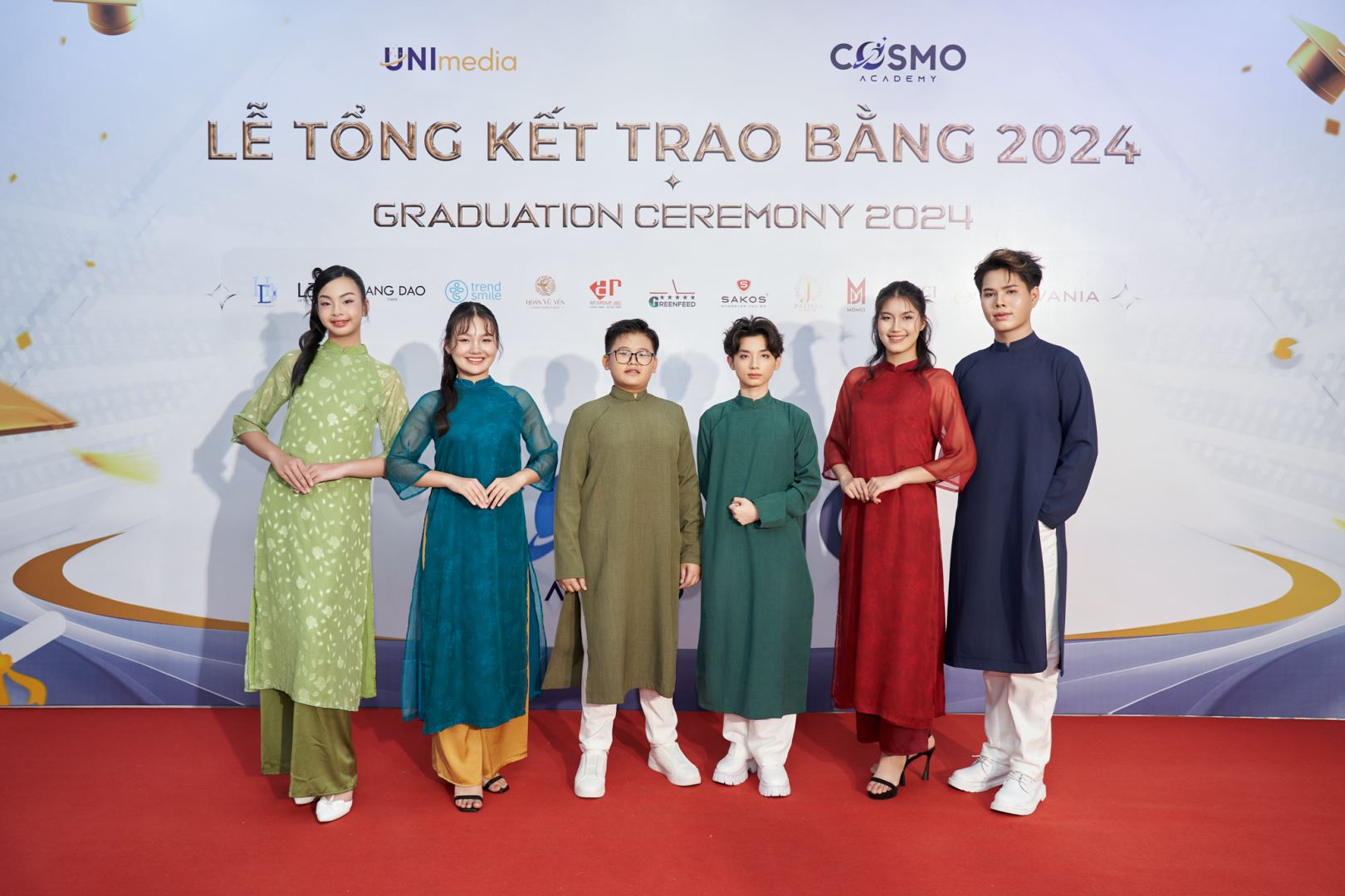 LỄ TỔNG KẾT TRAO BẰNG 2024: MỐC SON ĐÁNH DẤU HÀNH TRÌNH TRƯỞNG THÀNH CỦA CÁC TÀI NĂNG NHÍ ĐẾN TỪ COSMO ACADEMY