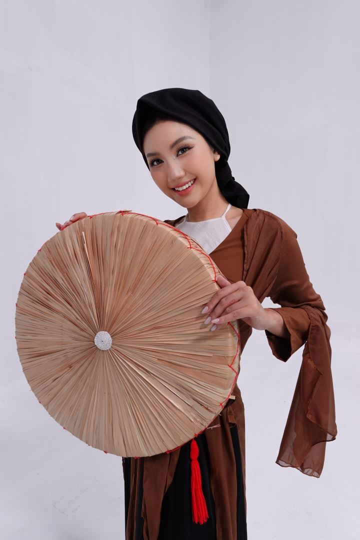 HOA HẬU PHƯƠNG LINH ‘XUYÊN KHÔNG’ TRONG HÌNH HIỆU ROAD TO MISS COSMO 2025, HƯỚNG ĐẾN DẤU MỐC 100 NĂM QUỐC KHÁNH VIỆT NAM