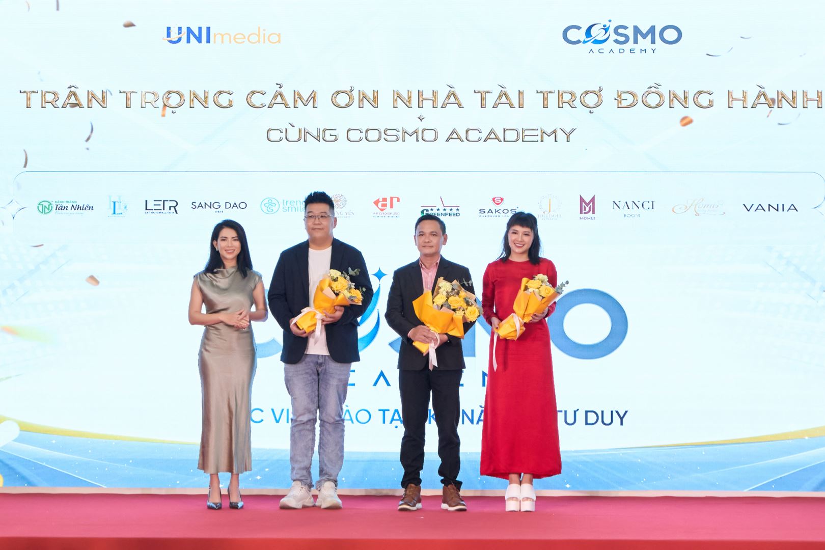 LỄ TỔNG KẾT TRAO BẰNG 2024: MỐC SON ĐÁNH DẤU HÀNH TRÌNH TRƯỞNG THÀNH CỦA CÁC TÀI NĂNG NHÍ ĐẾN TỪ COSMO ACADEMY